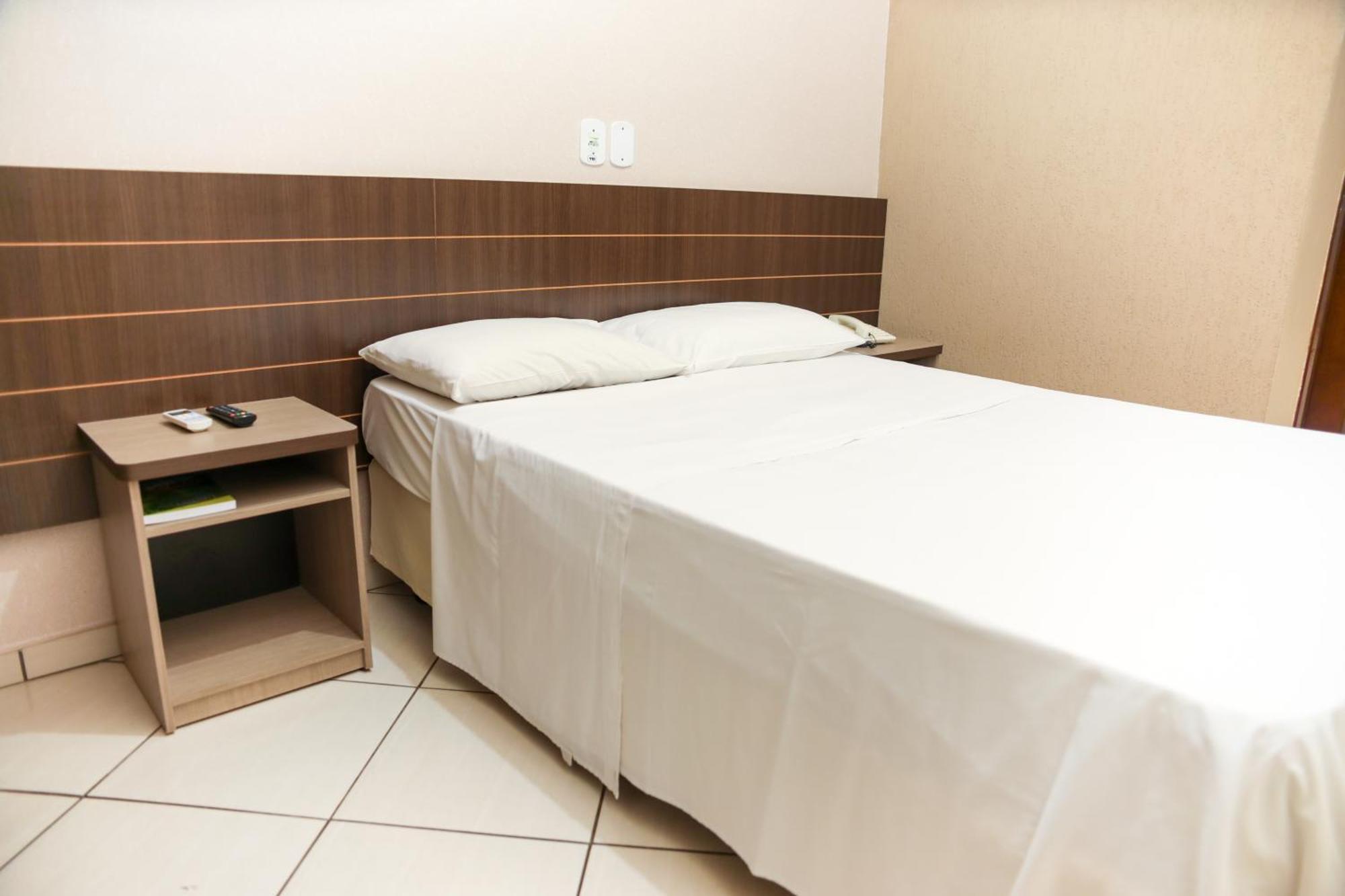 Hotel Villa Canoas Фос-ду-Игуасу Экстерьер фото