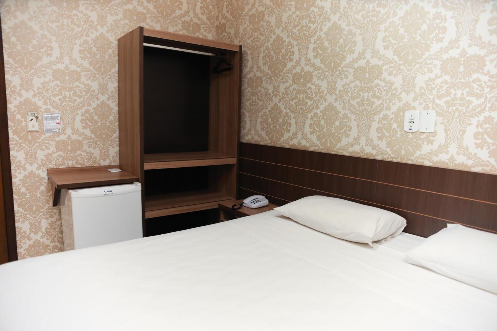 Hotel Villa Canoas Фос-ду-Игуасу Экстерьер фото