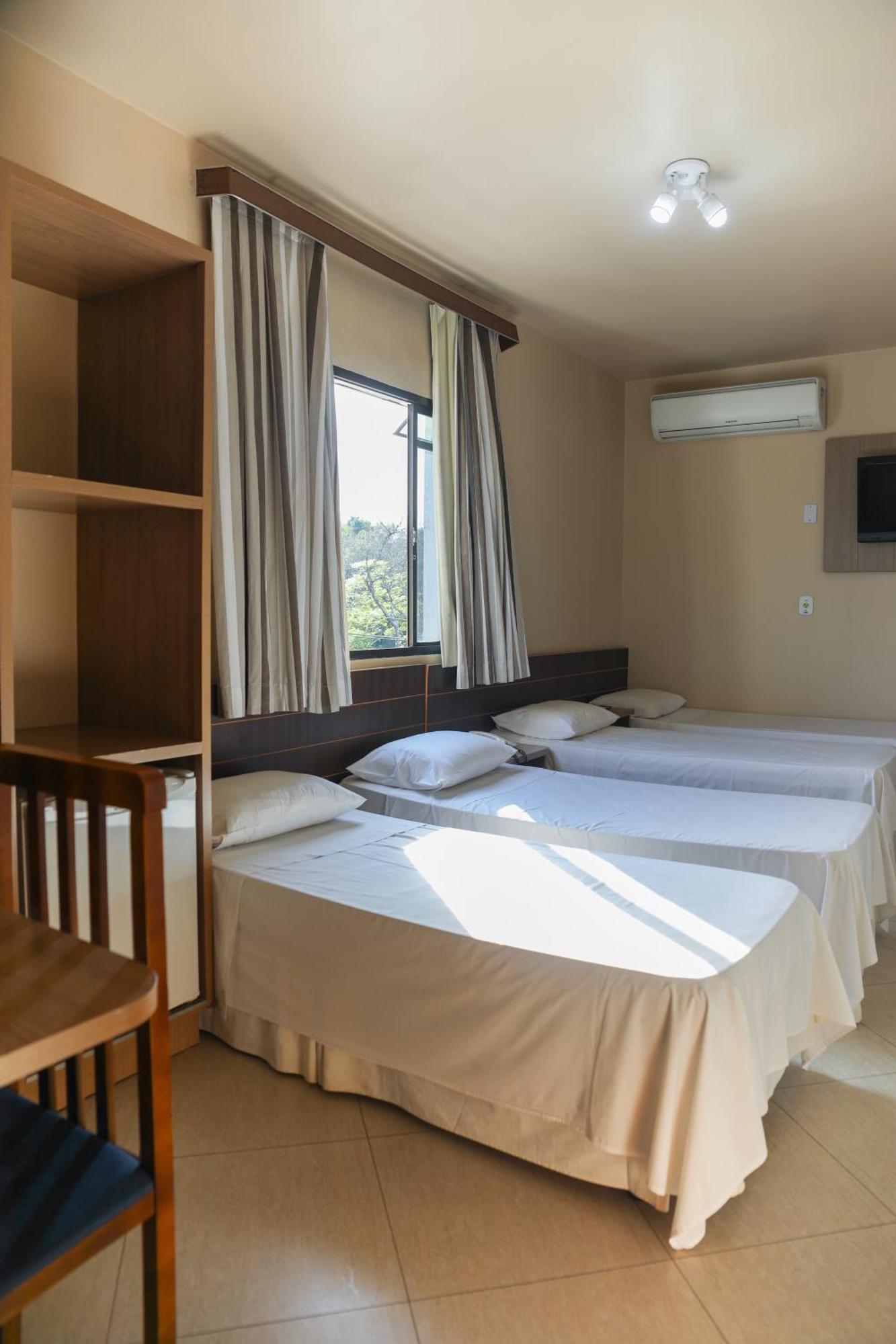 Hotel Villa Canoas Фос-ду-Игуасу Экстерьер фото